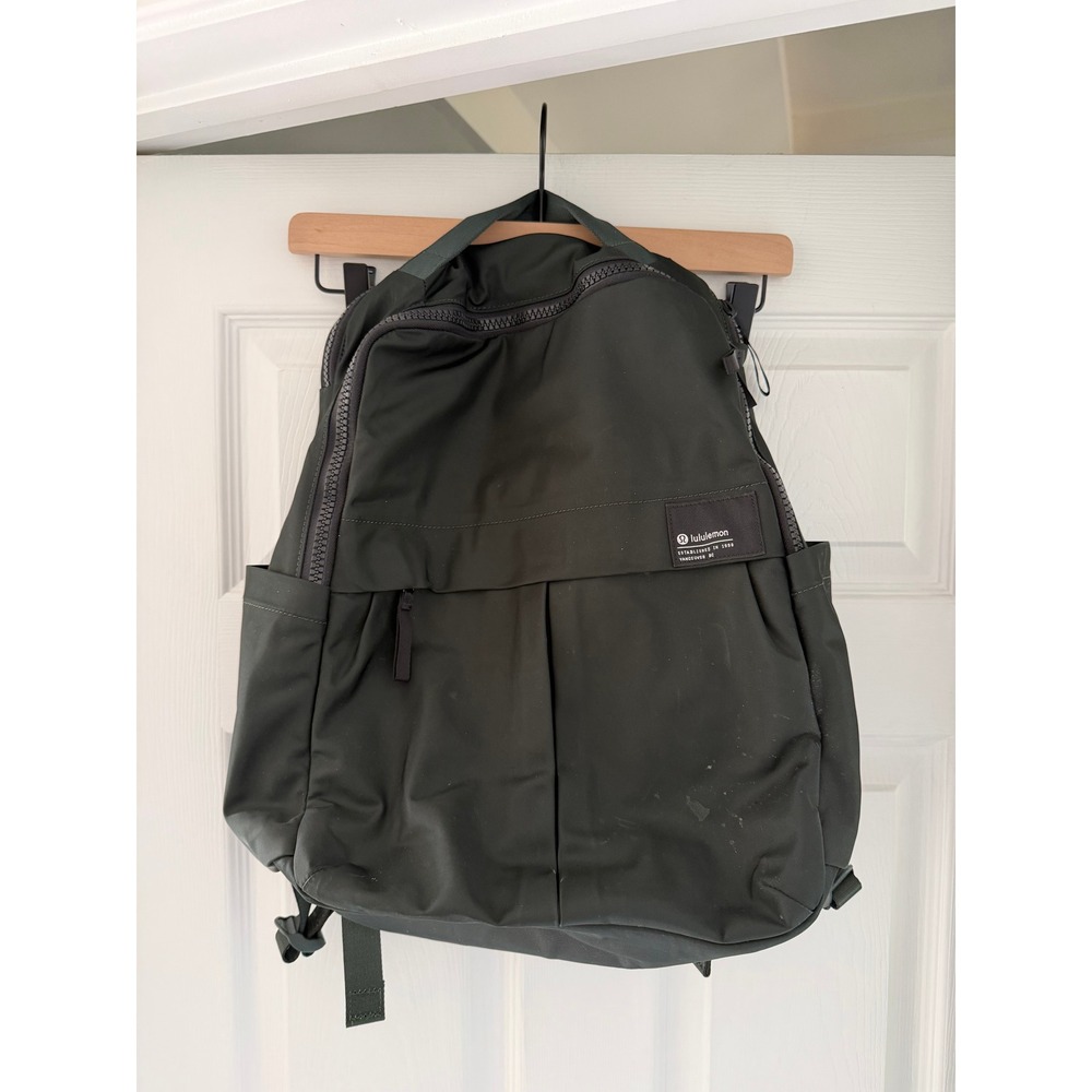Lululemon Everday Backpack 2.0 in Green